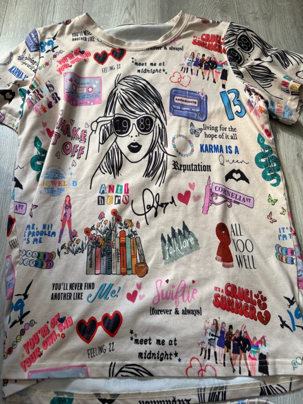 Taylor Swift  two piece pyjama set size XS - Picture 4 of 4